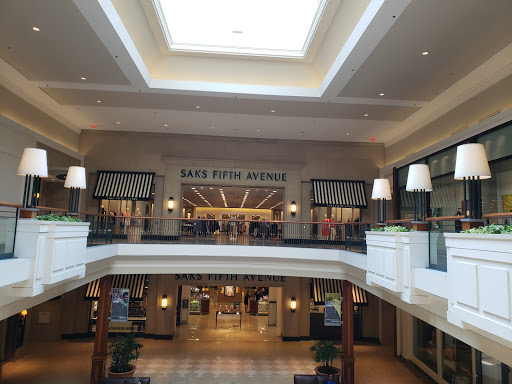 Department Store «Saks Fifth Avenue», reviews and photos, 1350 Polaris Pkwy, Columbus, OH 43240, USA