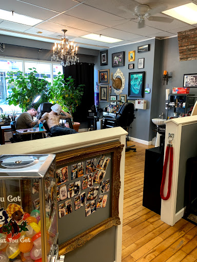 Tattoo Shop «Spirit Gallery Tattoo», reviews and photos, 207 Bank St, New London, CT 06320, USA