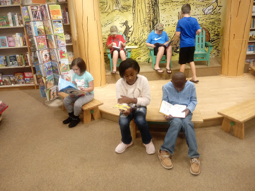 Book Store «Barnes & Noble», reviews and photos, 5959 Triangle Town Blvd, Raleigh, NC 27616, USA