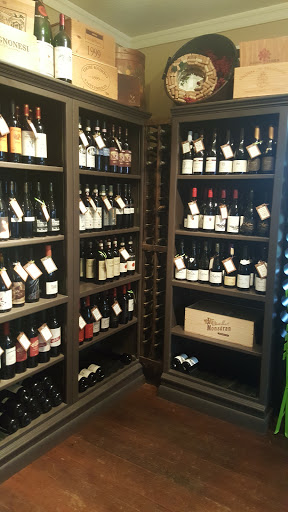 Wine Store «Brown Jug Wine Shop», reviews and photos, 1 Jarves St, Sandwich, MA 02563, USA