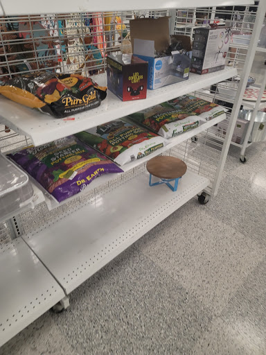 Clothing Store «Ross Dress for Less», reviews and photos, 484 Randall Rd, South Elgin, IL 60177, USA