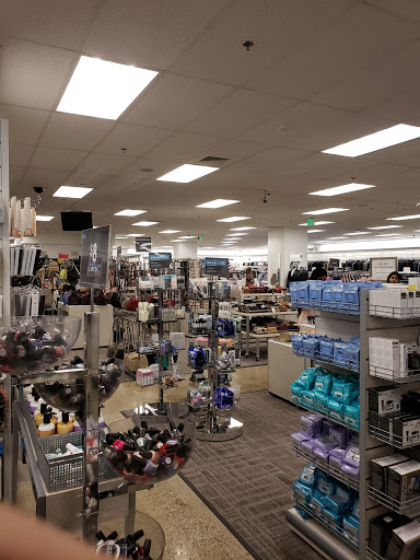 Department Store «Nordstrom Rack Downtown DC», reviews and photos, 1800 L St NW, Washington, DC 20036, USA