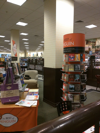 Book Store «Barnes & Noble», reviews and photos, 131 Colonie Center #355, Albany, NY 12205, USA