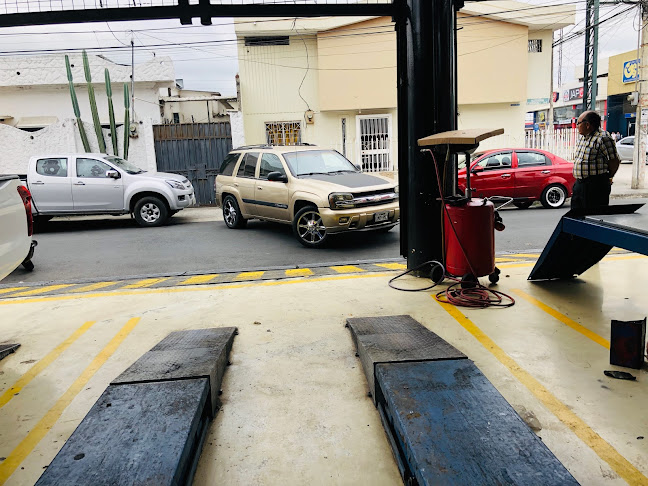 Opiniones de SAIA Importadora Andina en Guayaquil - Tienda de neumáticos