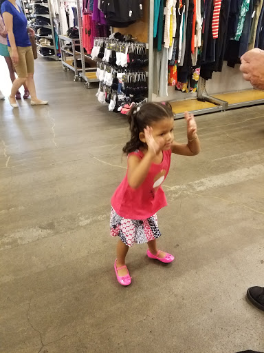 Clothing Store «Old Navy», reviews and photos, 13915 20th Ave, College Point, NY 11356, USA