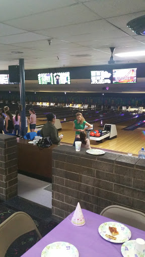 Bowling Alley «Castro Village Bowl», reviews and photos, 3501 Village Dr, Castro Valley, CA 94546, USA
