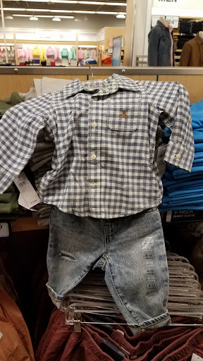 Clothing Store «Gap Outlet», reviews and photos, 18 West Lightcap Rd, Pottstown, PA 19464, USA