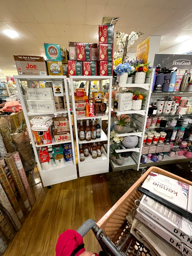 Department Store «HomeGoods», reviews and photos, 1945 W Lumsden Rd, Brandon, FL 33511, USA