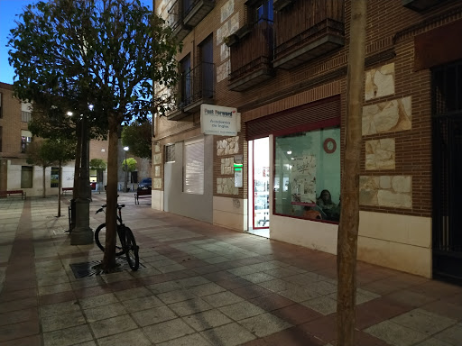 Fast Forward - Getting on in English, Escuela en Cabanillas del Campo,Guadalajara