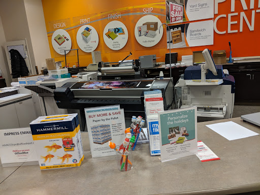 Office Supply Store «OfficeMax», reviews and photos, 500 E Aurora Rd #30, Macedonia, OH 44056, USA