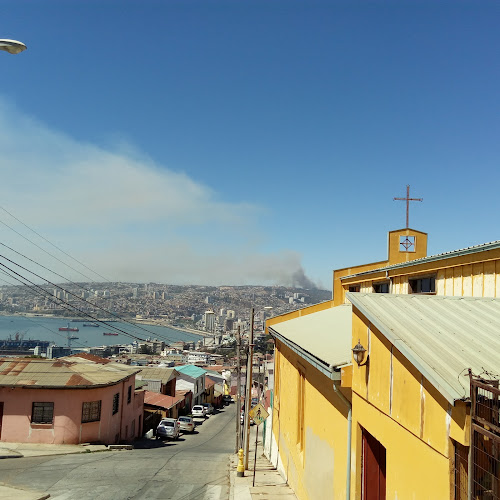 Parroquia Nuestra Señora de las Mercedes de Puerto Claro - Valparaíso