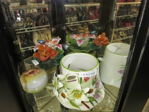 Thrift Store «The Kindness Wave Foundation Thrift Store», reviews and photos, 6210 Seminole Blvd, Seminole, FL 33772, USA