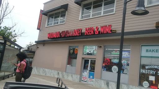 Shopping Mall «Woodmoor Shopping Center», reviews and photos, 10115 Colesville Rd, Silver Spring, MD 20901, USA