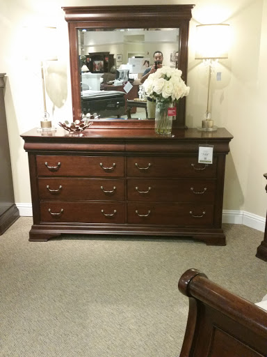 Furniture Store «Havertys Furniture», reviews and photos, 1725 N Rock Rd, Wichita, KS 67206, USA