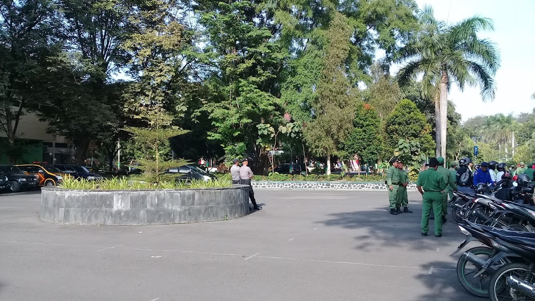 Lapangan Parkir Sekretariat DPRD Kab. Tegal
