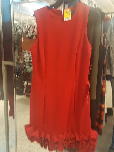 Clothing Store «Ross Dress for Less», reviews and photos, 349 N San Fernando Blvd, Burbank, CA 91502, USA