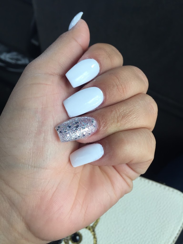 Star Nails 93304