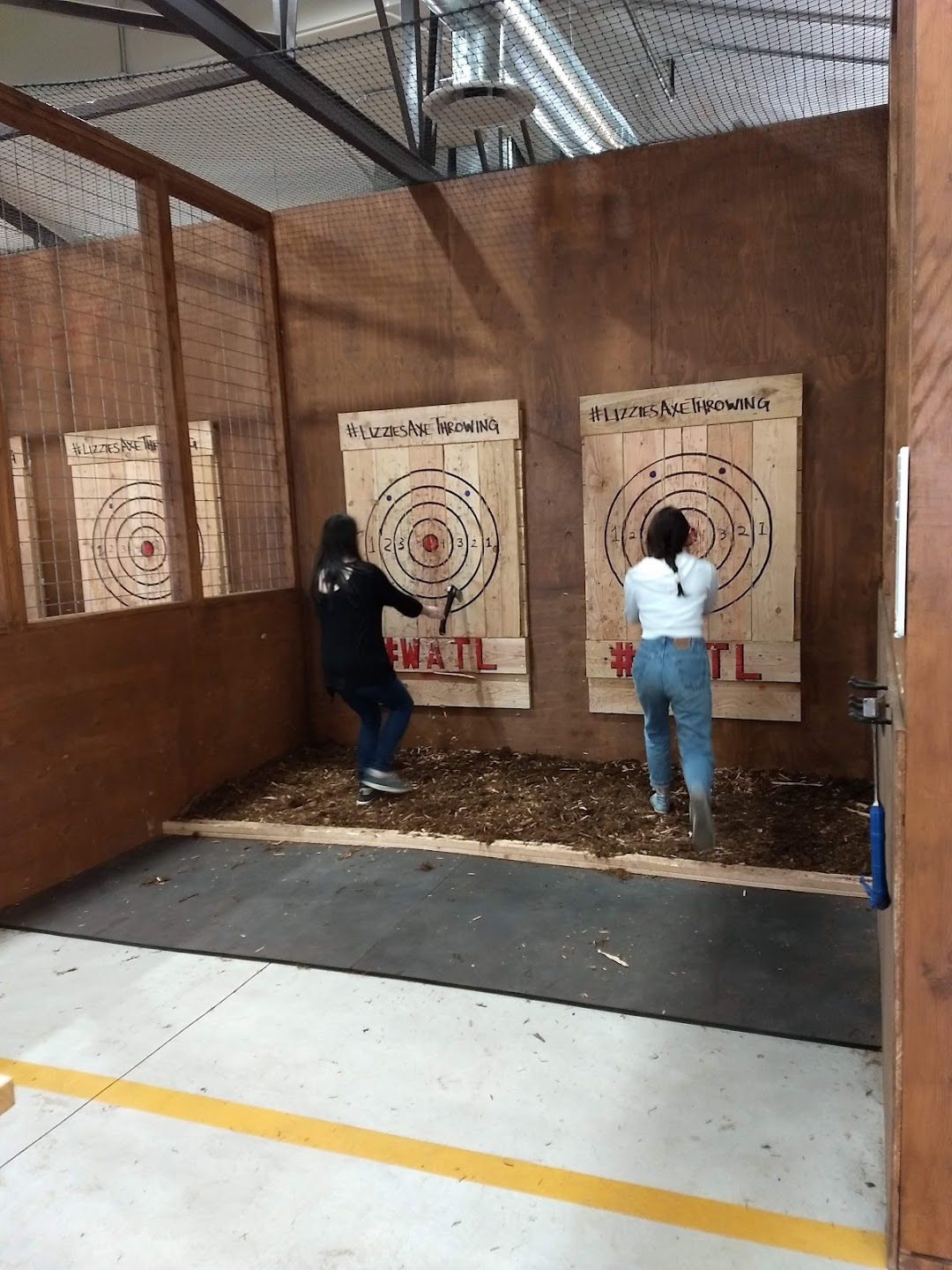 Lizzies Axe Throwing