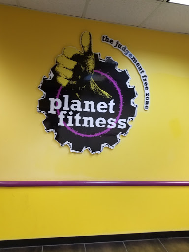 Gym «Planet Fitness», reviews and photos, 4640 W Market St #101, Greensboro, NC 27407, USA