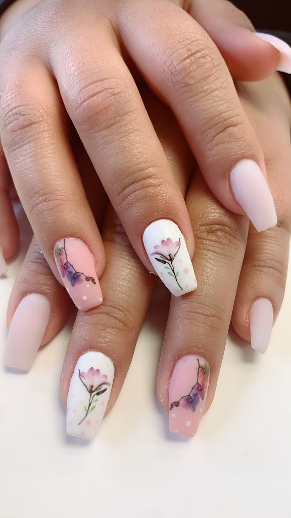 Lizz golden nails 10901