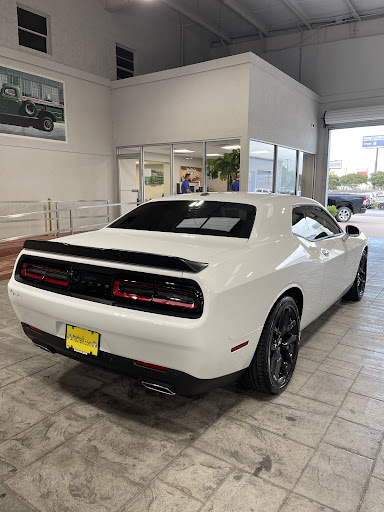 Used Car Dealer «Mac Haik Chrysler Dodge Jeep Ram», reviews and photos, 12111 Katy Fwy, Houston, TX 77079, USA