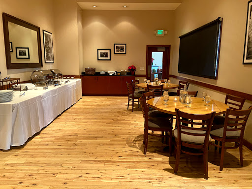 American Restaurant «Pinstripes», reviews and photos, 3849 Gallagher Dr, Edina, MN 55435, USA