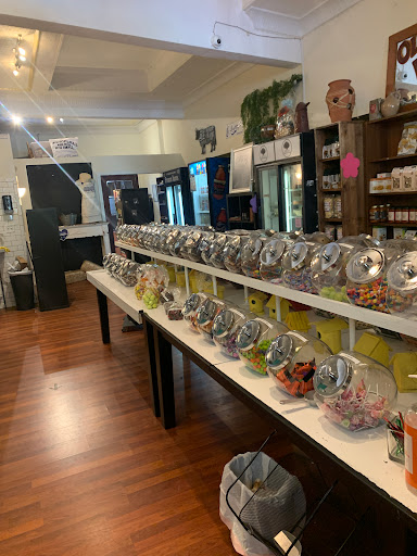 Grocery Store «Old Wethersfield Country Store», reviews and photos, 221 Main St, Wethersfield, CT 06109, USA