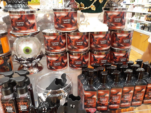 Shopping Mall «Concord Mall», reviews and photos, 4737 Concord Pike, Wilmington, DE 19803, USA