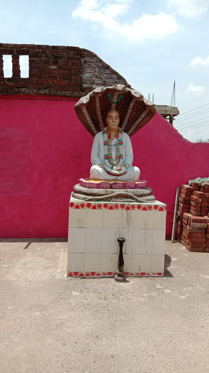 श्री. संत तुकडोजी महाराज मंदिर जुनोना