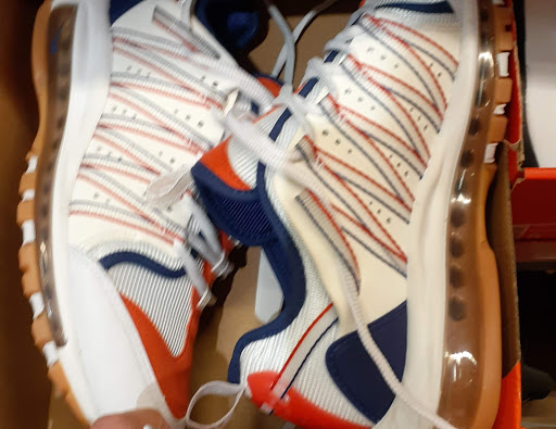 Clothing Store «Nike Factory Store», reviews and photos, 4101 S Carrollton Ave, New Orleans, LA 70119, USA