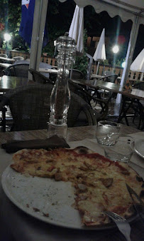 Pizza du Pizzeria Le Tyrolien à Morzine - n°6