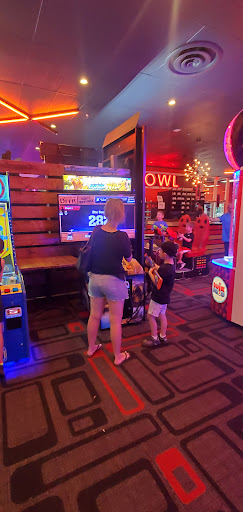 Bowling Alley «AMF Town & Country Lanes», reviews and photos, 405 Boston Turnpike, Shrewsbury, MA 01545, USA