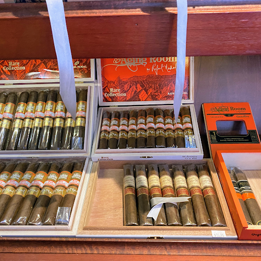 Cigar Shop «Mancave Cigar Lounge», reviews and photos, 2920 E Commercial Blvd, Fort Lauderdale, FL 33308, USA