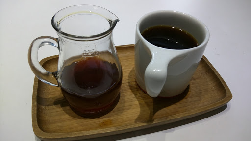 Coffee Shop «Intelligentsia Coffee Old Town Coffeebar», reviews and photos, 1233 N Wells St, Chicago, IL 60610, USA