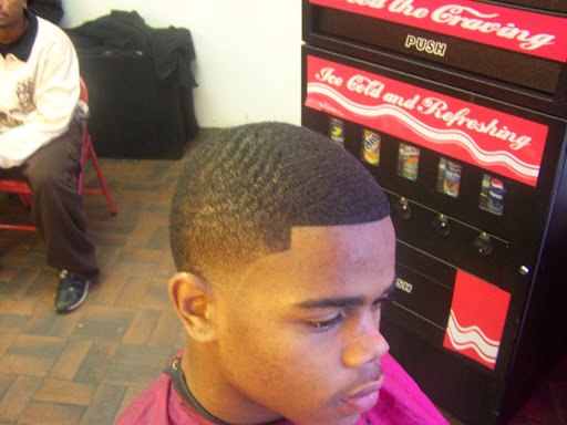 Barber Shop «5 Star Kutz Barbershop & Xpresskutz Mobilebarbertruck», reviews and photos, 3609 Ridge Rd, Lansing, IL 60438, USA