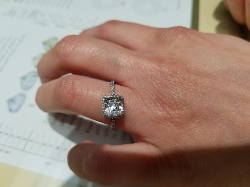 Jewelry Store «Barmakian Jewelers», reviews and photos, 300 Daniel Webster Hwy, Nashua, NH 03060, USA