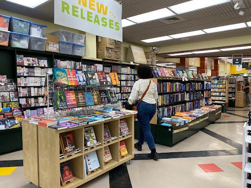 Book Store «Kinokuniya Chicago», reviews and photos, 100 E Algonquin Rd, Arlington Heights, IL 60005, USA