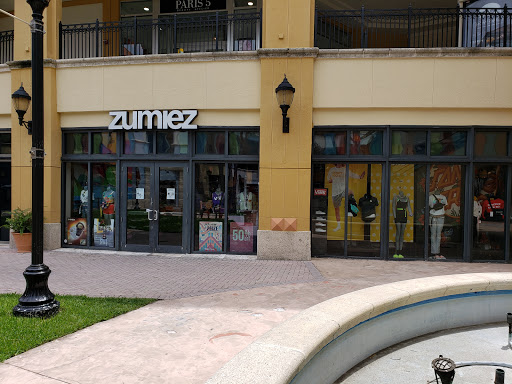 Zumiez, 5701 Sunset Dr, South Miami, FL 33143, USA, 
