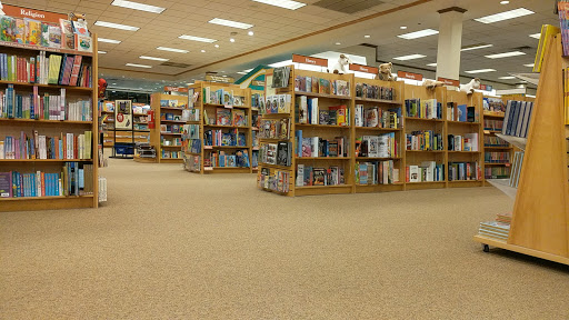 Book Store «Barnes & Noble», reviews and photos, 1156 US-46, Woodland Park, NJ 07424, USA