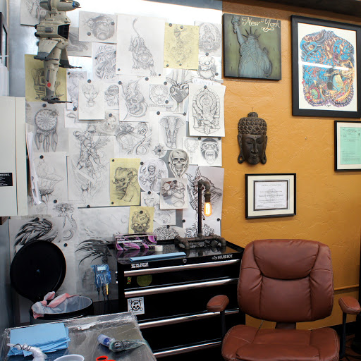 Tattoo Shop «Funhouse Tattoo», reviews and photos, 1453 Garnet Ave, San Diego, CA 92109, USA