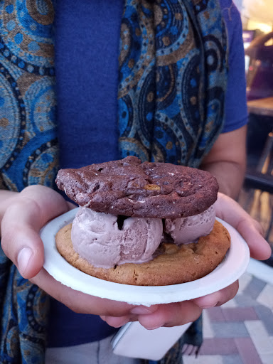 Cookie Shop «Insomnia Cookies», reviews and photos, 12101 University Blvd #225, Orlando, FL 32817, USA