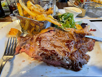 Steak du Restaurant La Taverne à Villeneuve-le-Comte - n°5