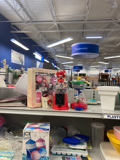 Thrift Store «Goodwill Industries of Greater Cleveland & East Central Ohio», reviews and photos, 16160 Pearl Rd, Strongsville, OH 44136, USA