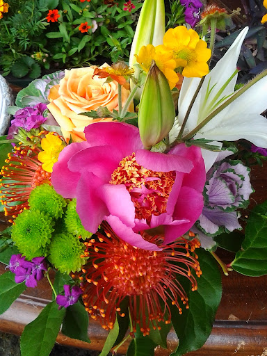 Florist «Misaghi Design . Orinda Florist», reviews and photos, 99 Brookwood Rd, Orinda, CA 94563, USA