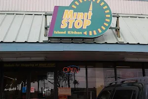 Minit Stop Wailuku - Fried Chicken, Convenience Store and Gas Station image