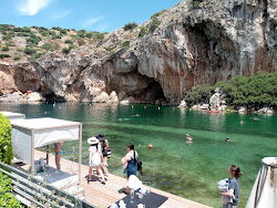 Vouliagmeni Lake'in fotoğrafı doğal alan içinde bulunmaktadır