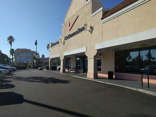 Clothing Store «Nike Clearance Store», reviews and photos, 5209 International Dr, Orlando, FL 32819, USA