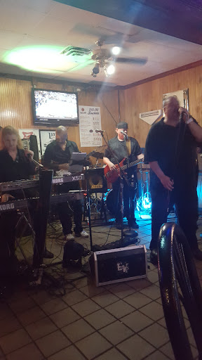 Seafood Restaurant «Hilltop Crab House», reviews and photos, 8980 Gap Newport Pike, Toughkenamon, PA 19374, USA