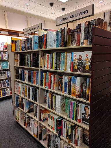 Book Store «Books-A-Million», reviews and photos, 1800 Tiffin Ave #189, Findlay, OH 45840, USA