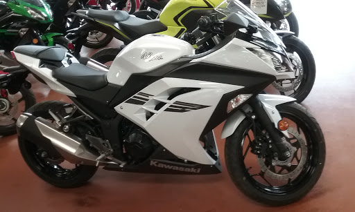Motor Vehicle Dealer «D & S Kawasaki Honda», reviews and photos, 3636 S Cooper St, Arlington, TX 76015, USA